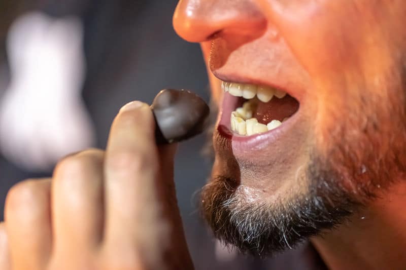 השלמת שן טוחנת שבורה